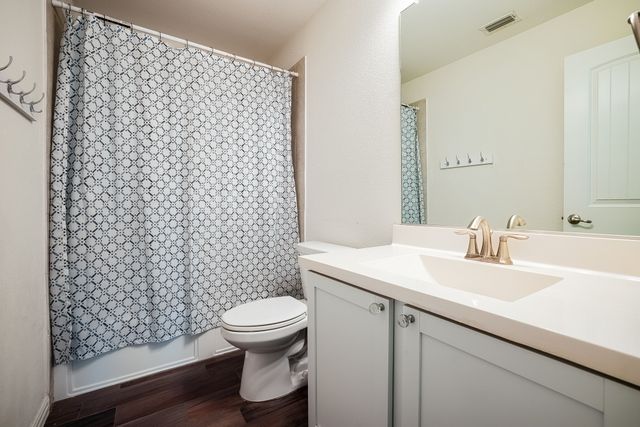 1306 Crossvine Drive, Anna, TX 75409