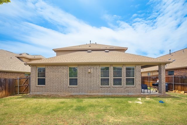 1306 Crossvine Drive, Anna, TX 75409