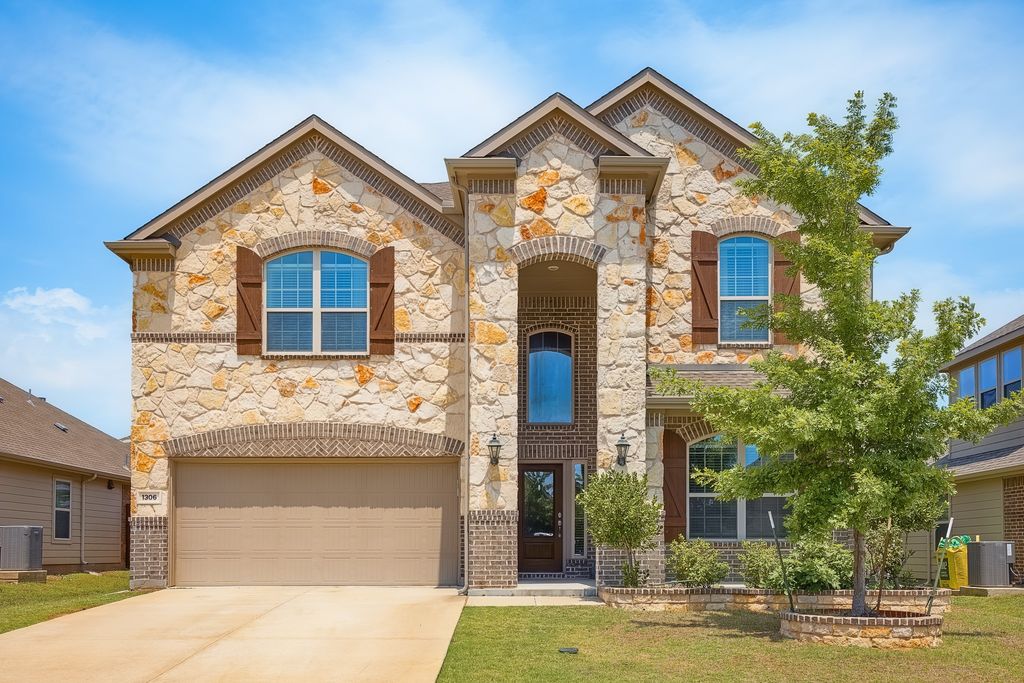 1306 Crossvine Drive, Anna, TX 75409