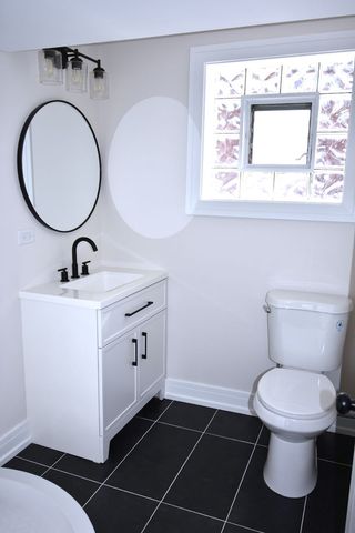 16400 Roy Street, Oak Forest, IL 60452