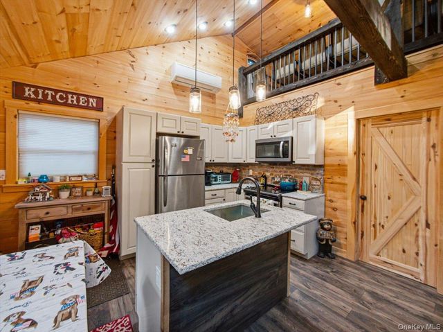 266 Sylvan Lake Rd B-19, Hopewell Junction, NY 12533