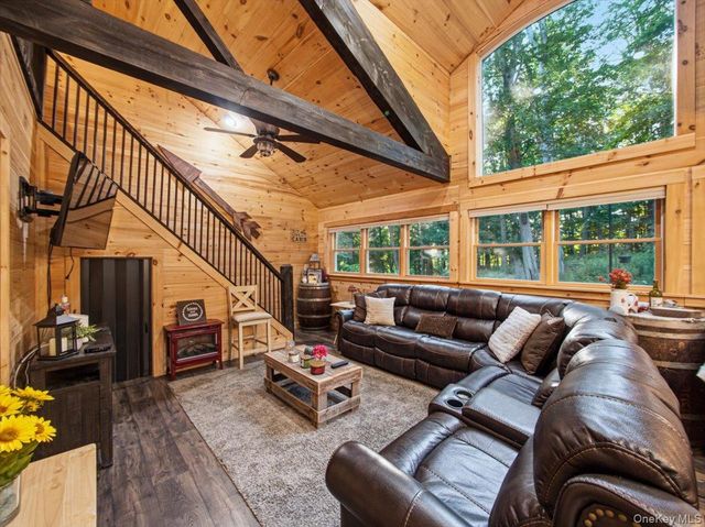 266 Sylvan Lake Rd B-19, Hopewell Junction, NY 12533