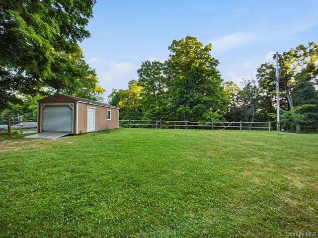 266 Sylvan Lake Rd B-19, Hopewell Junction, NY 12533