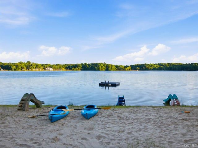 266 Sylvan Lake Rd B-19, Hopewell Junction, NY 12533