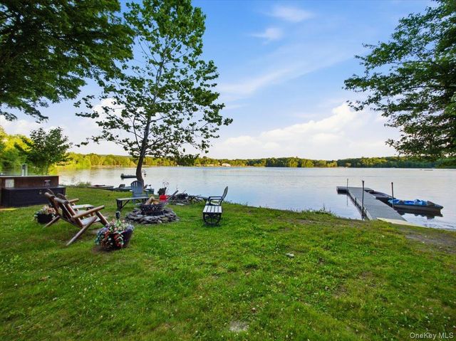 266 Sylvan Lake Rd B-19, Hopewell Junction, NY 12533