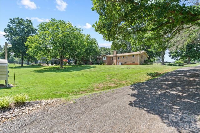 256 Johnson Dairy Road, Mooresville, NC 28115