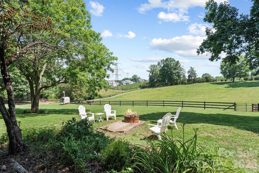 256 Johnson Dairy Road, Mooresville, NC 28115