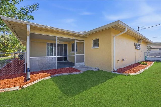 924 SE 24th AVE # A, Cape Coral, FL 33990