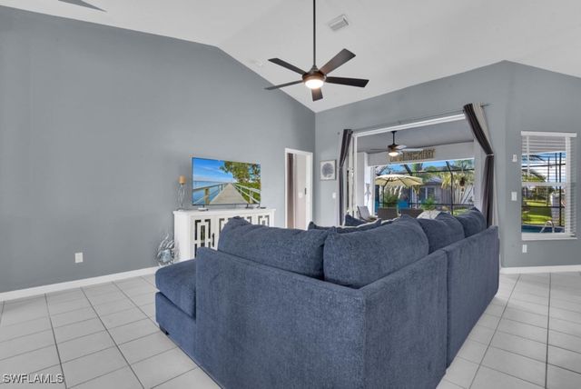 1624 SW 44th TER, Cape Coral, FL 33914
