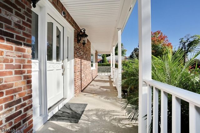 183 N Farview Ave, Paramus Boro, NJ 07652