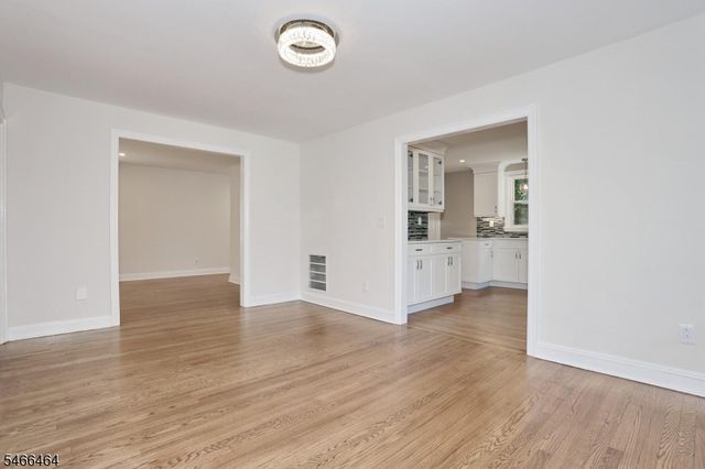 183 N Farview Ave, Paramus Boro, NJ 07652
