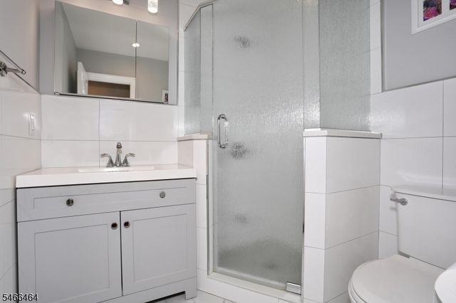 183 N Farview Ave, Paramus Boro, NJ 07652