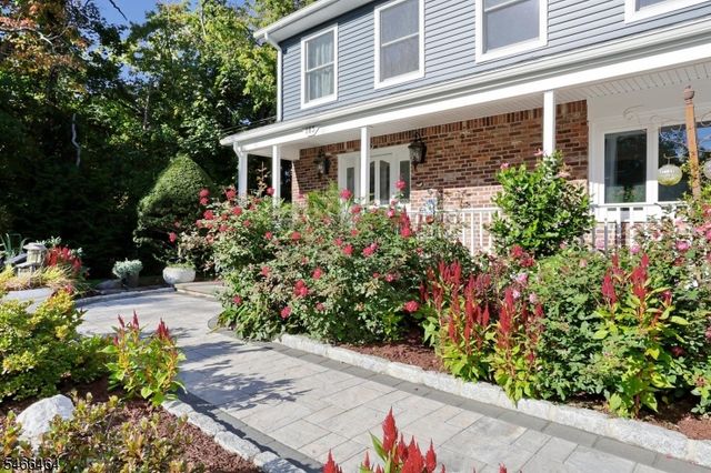183 N Farview Ave, Paramus Boro, NJ 07652