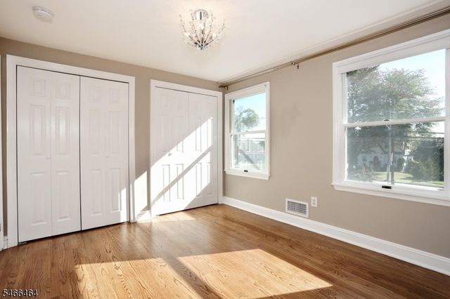 183 N Farview Ave, Paramus Boro, NJ 07652