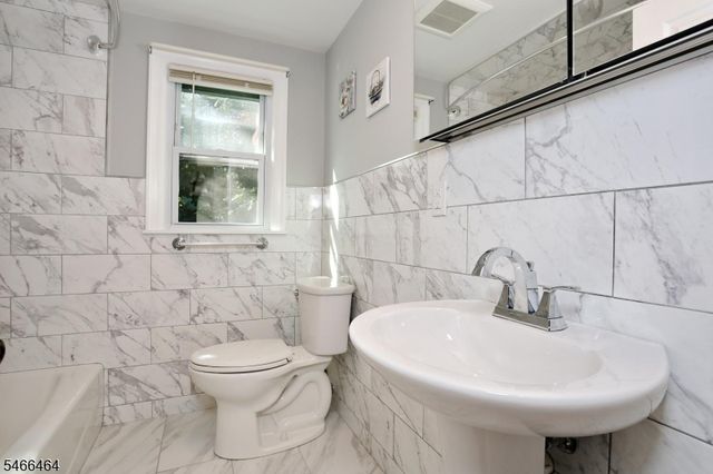183 N Farview Ave, Paramus Boro, NJ 07652