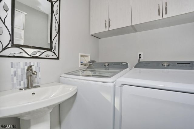 183 N Farview Ave, Paramus Boro, NJ 07652