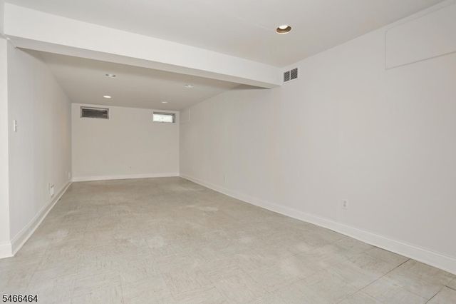 183 N Farview Ave, Paramus Boro, NJ 07652