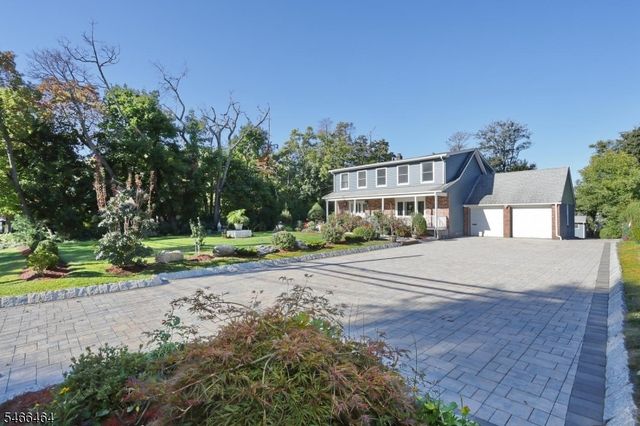 183 N Farview Ave, Paramus Boro, NJ 07652