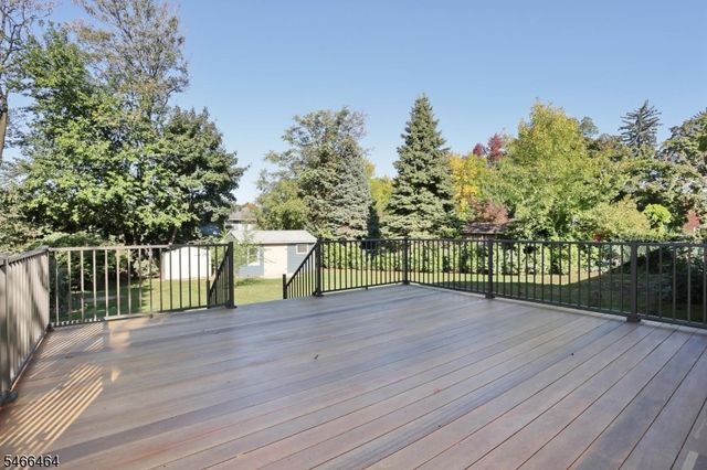 183 N Farview Ave, Paramus Boro, NJ 07652