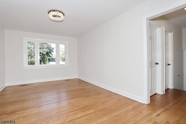 183 N Farview Ave, Paramus Boro, NJ 07652