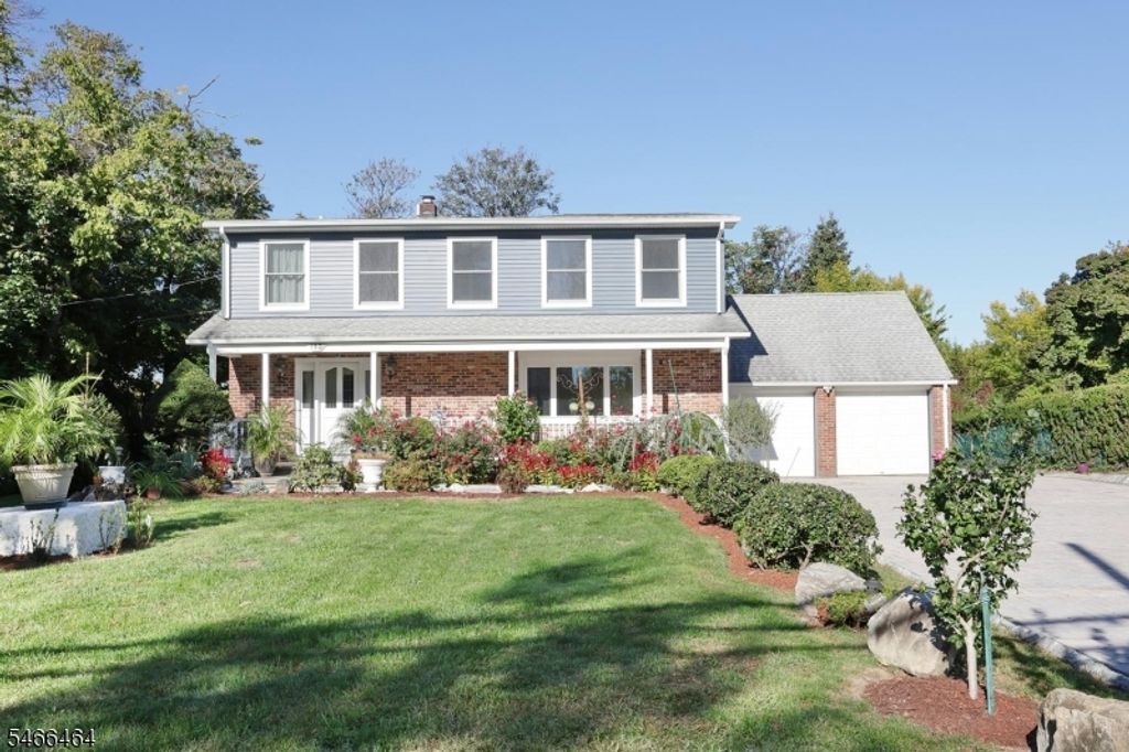 183 N Farview Ave, Paramus Boro, NJ 07652 — exterior