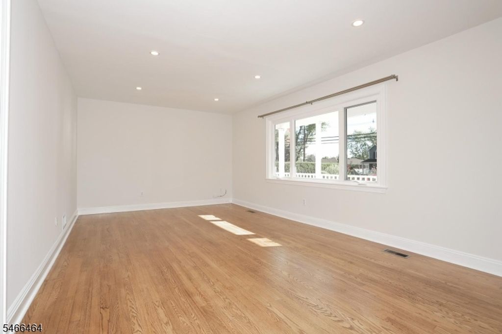 183 N Farview Ave, Paramus Boro, NJ 07652 — photo 5