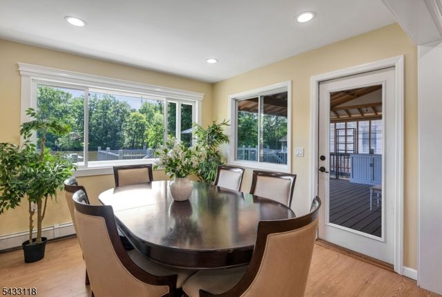 20 Riverview Cir, Little Falls Twp., NJ 07424