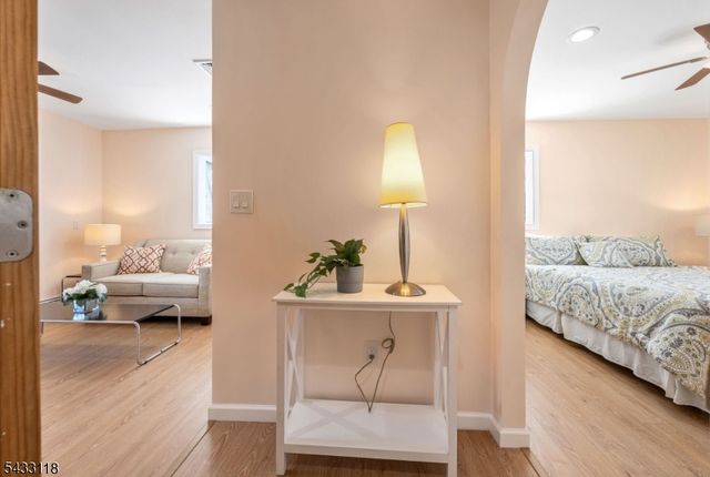 20 Riverview Cir, Little Falls Twp., NJ 07424