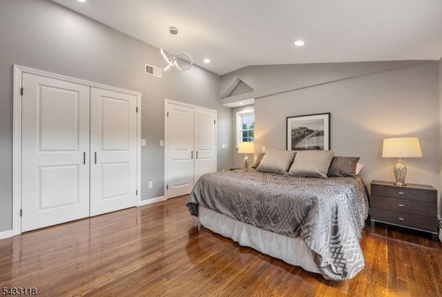 20 Riverview Cir, Little Falls Twp., NJ 07424