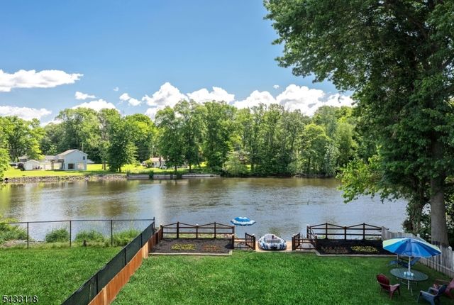 20 Riverview Cir, Little Falls Twp., NJ 07424
