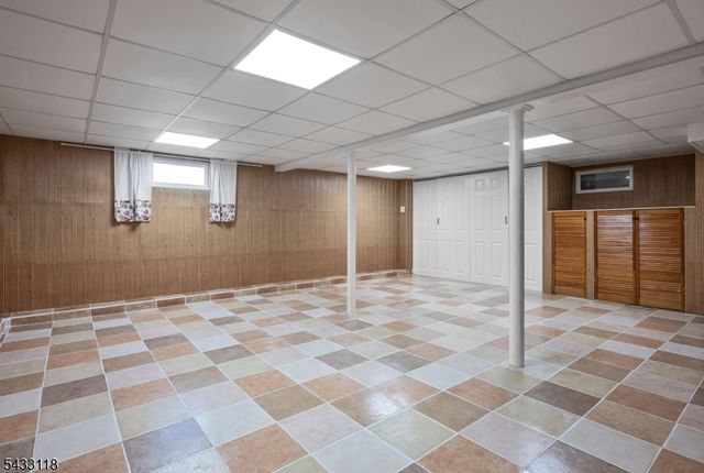 20 Riverview Cir, Little Falls Twp., NJ 07424