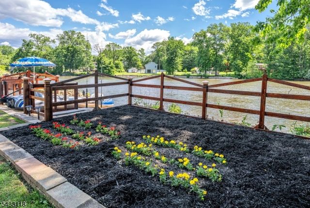 20 Riverview Cir, Little Falls Twp., NJ 07424