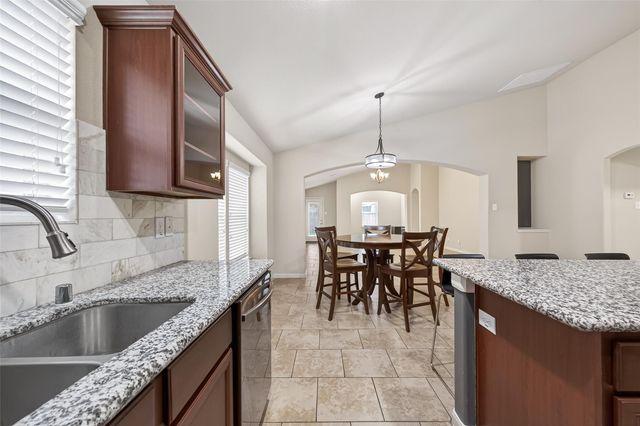 5703 Casa Martin Drive, Katy, TX 77449