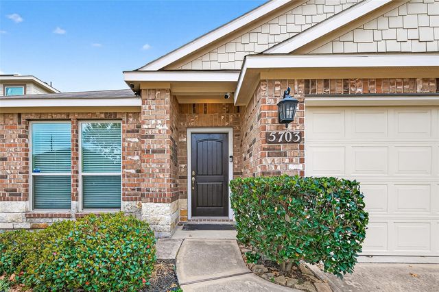 5703 Casa Martin Drive, Katy, TX 77449