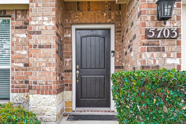 5703 Casa Martin Drive, Katy, TX 77449