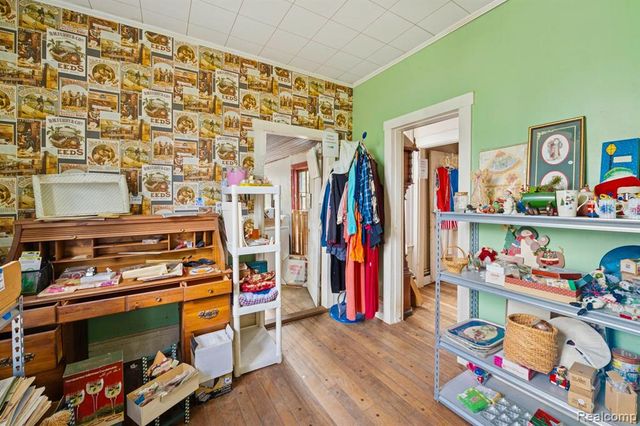 13278 9 Mile Road, South Lyon, MI 48178