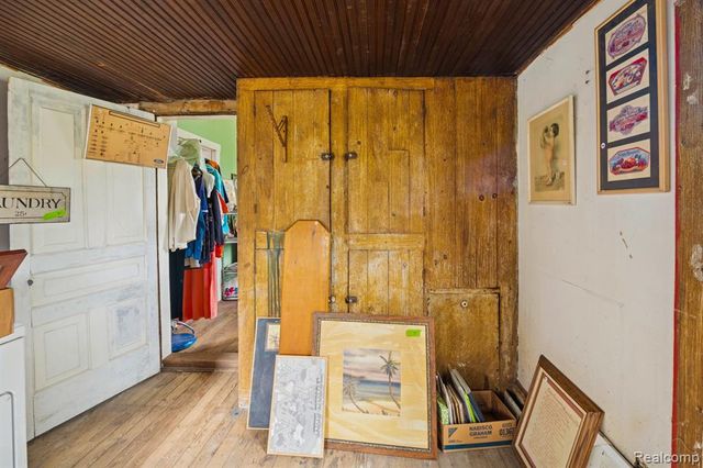 13278 9 Mile Road, South Lyon, MI 48178