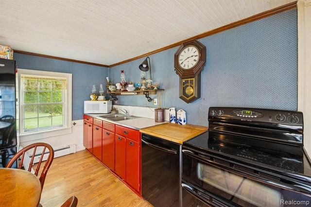 13278 9 Mile Road, South Lyon, MI 48178