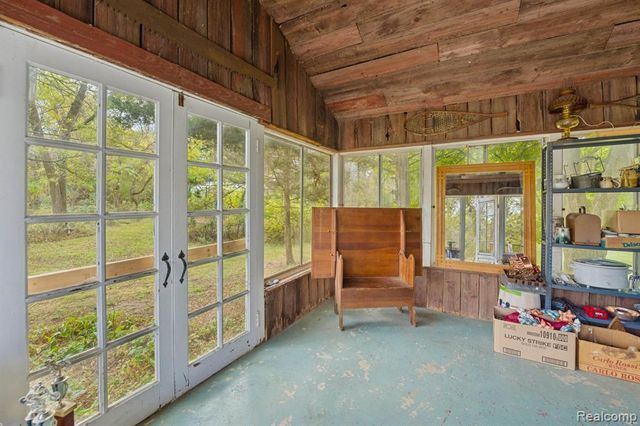 13278 9 Mile Road, South Lyon, MI 48178