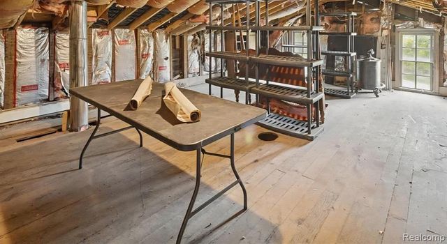 13278 9 Mile Road, South Lyon, MI 48178