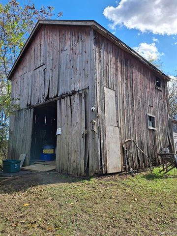 13278 9 Mile Road, South Lyon, MI 48178