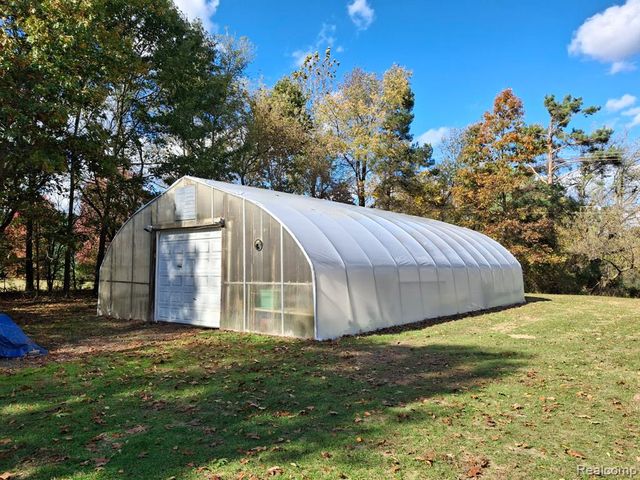 13278 9 Mile Road, South Lyon, MI 48178