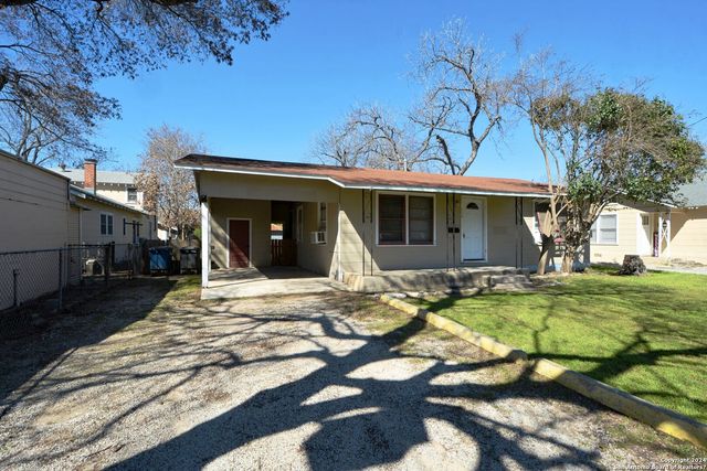 303 E FAUST ST, New Braunfels, TX 78130