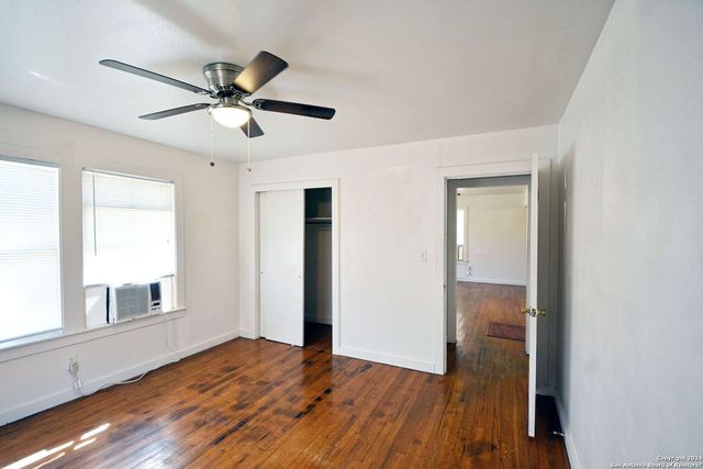 303 E FAUST ST, New Braunfels, TX 78130