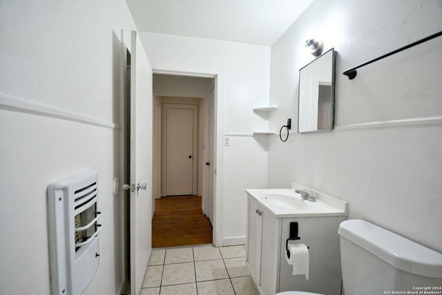 303 E FAUST ST, New Braunfels, TX 78130