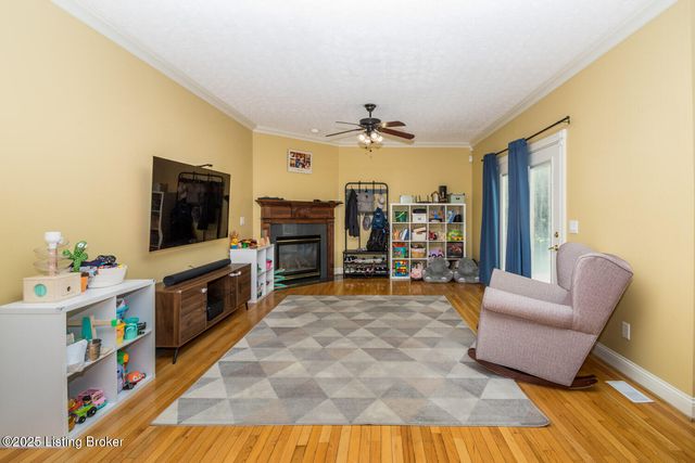 12002 Masters Pointe Point, Sellersburg, IN 47172