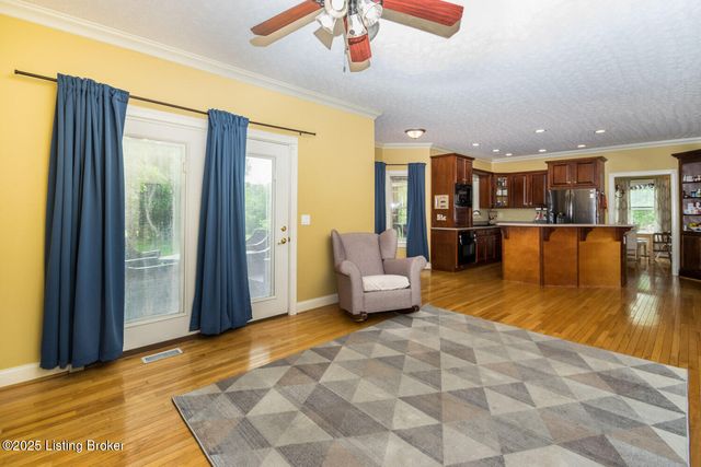 12002 Masters Pointe Point, Sellersburg, IN 47172