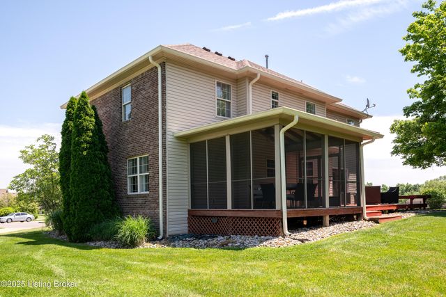 12002 Masters Pointe Point, Sellersburg, IN 47172