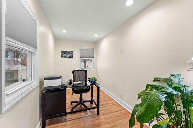 221 9th Street S, South Saint Paul, MN 55075