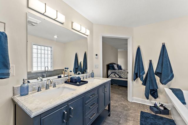 221 9th Street S, South Saint Paul, MN 55075